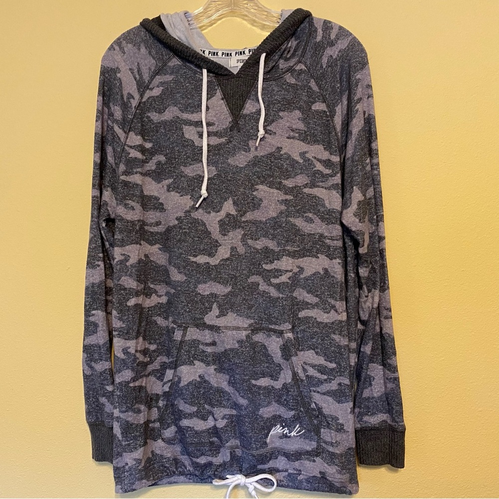 Victoria’s Secret Pink Camo Pullover Hoodie Size XSmall